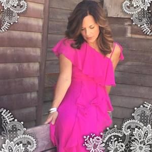 Meet your Posher, Elissa